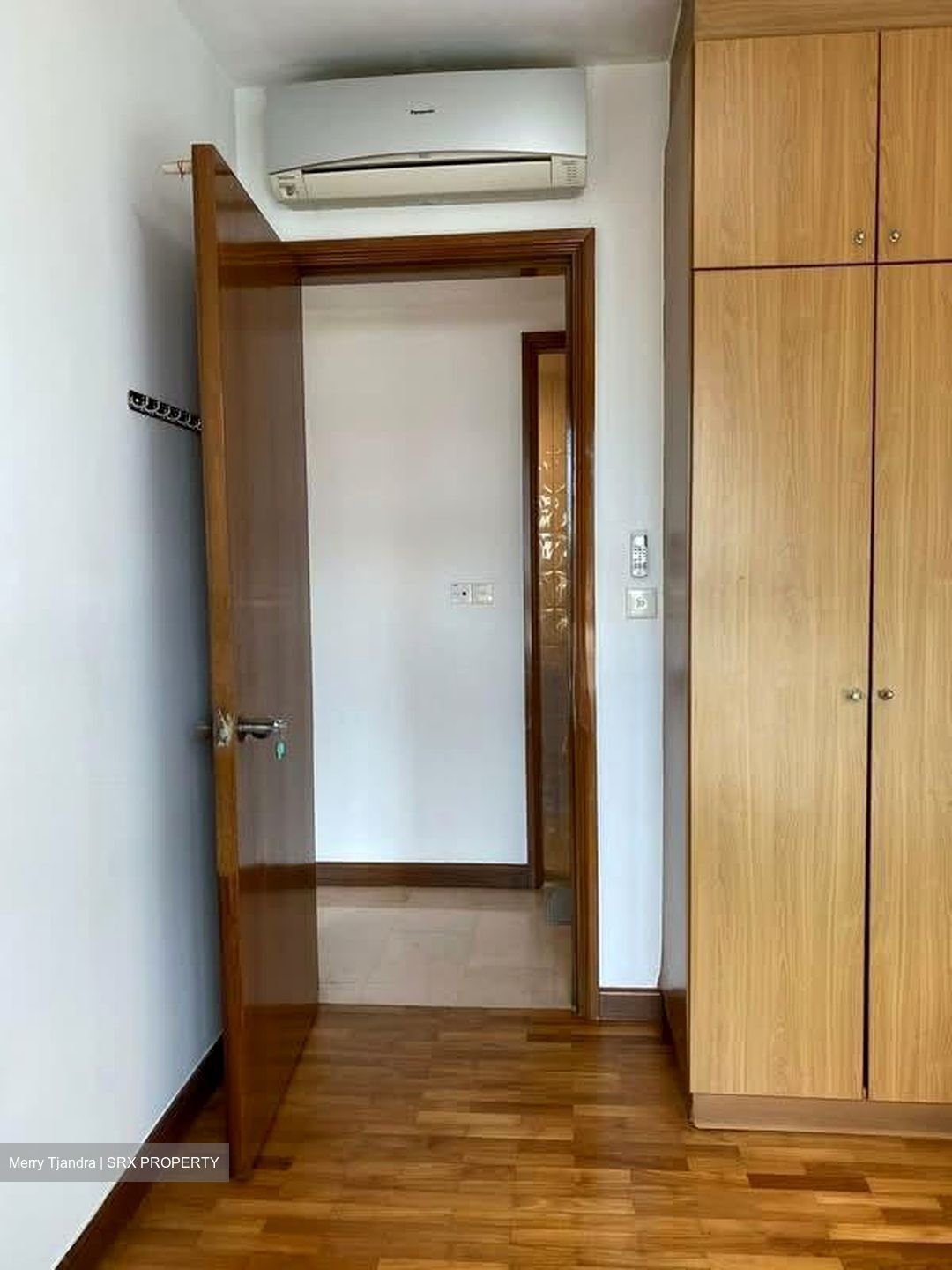 Burlington Square (D7), Apartment #558598361